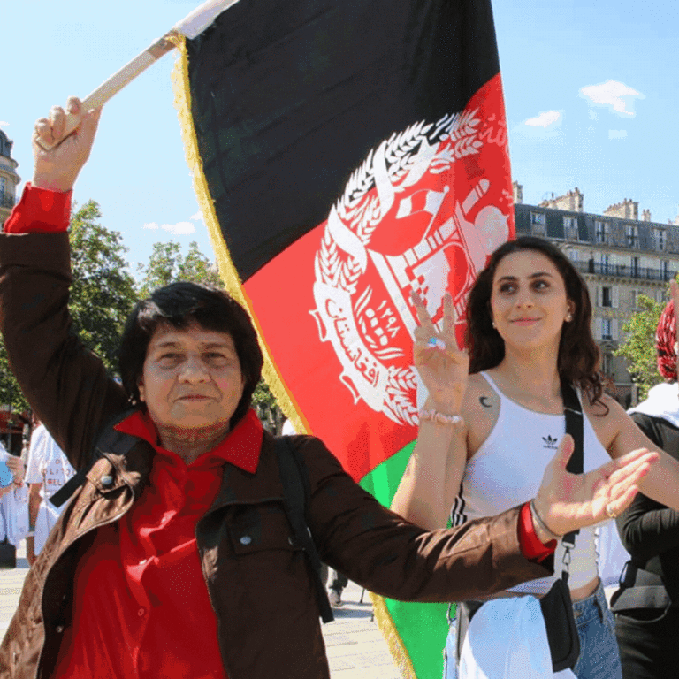 23 juin 2024, PARIS - Paris 2024 : une action symbolique en faveur des athlètes iraniennes et afghanes - Appliquez la charte olympique ! JO Paris24